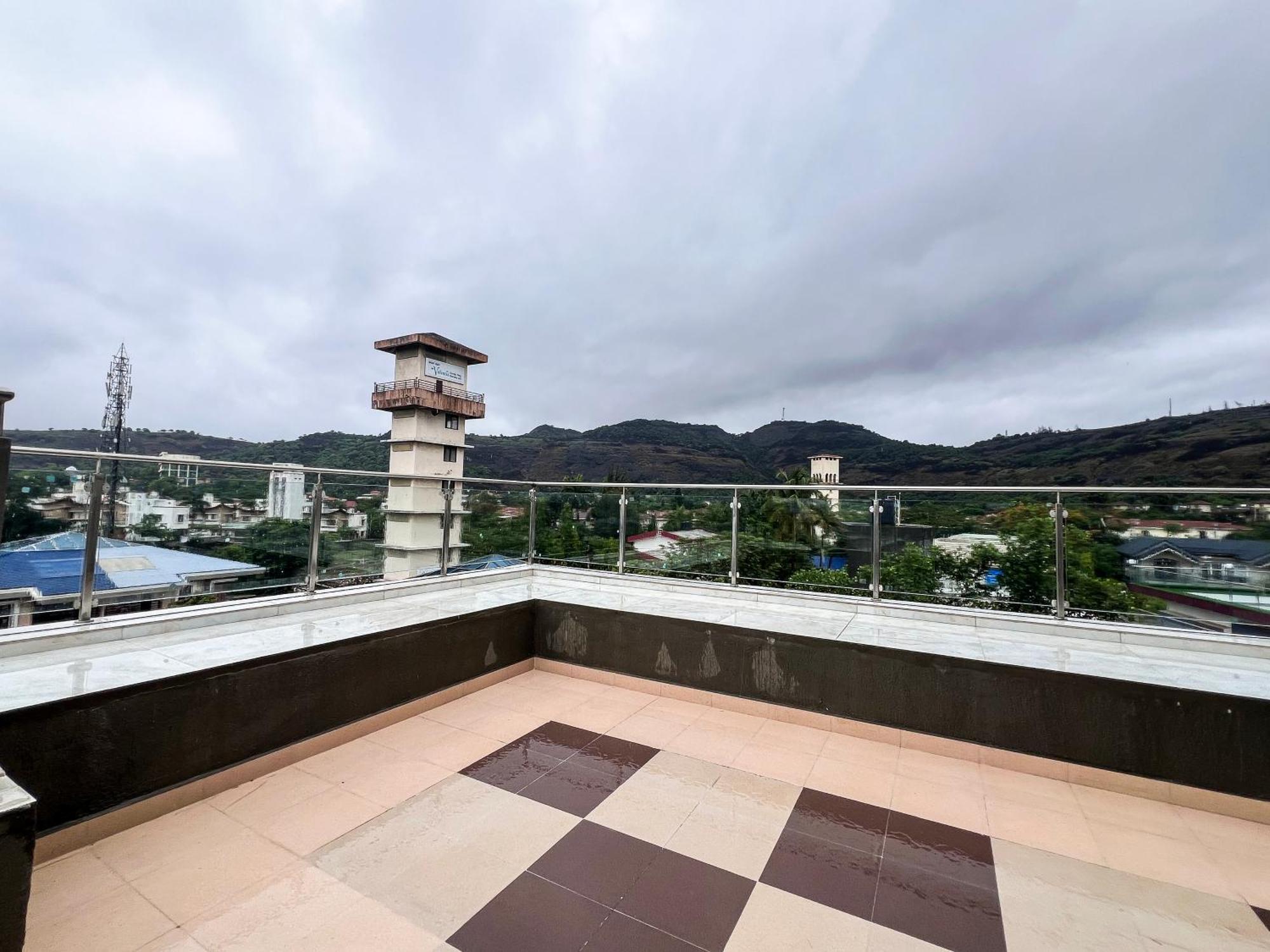 Zest Eco Villa Montana 罗纳瓦拉 外观 照片