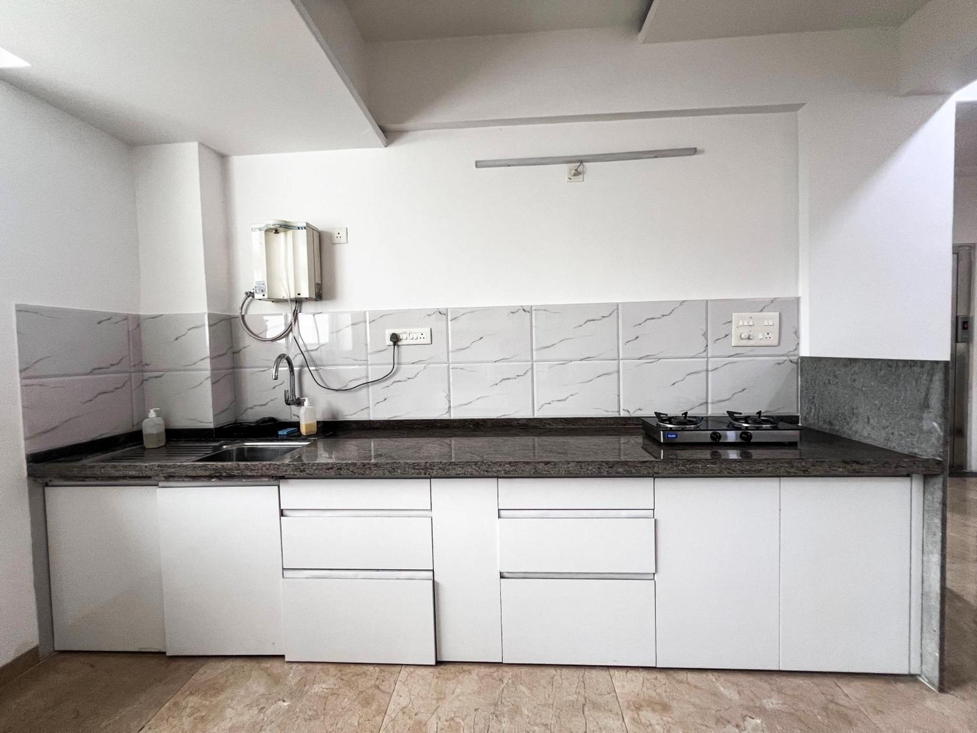 Zest Eco Villa Montana 罗纳瓦拉 外观 照片